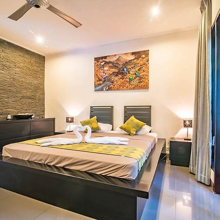 Stunning Villa Lily โลวินา ภายนอก รูปภาพ