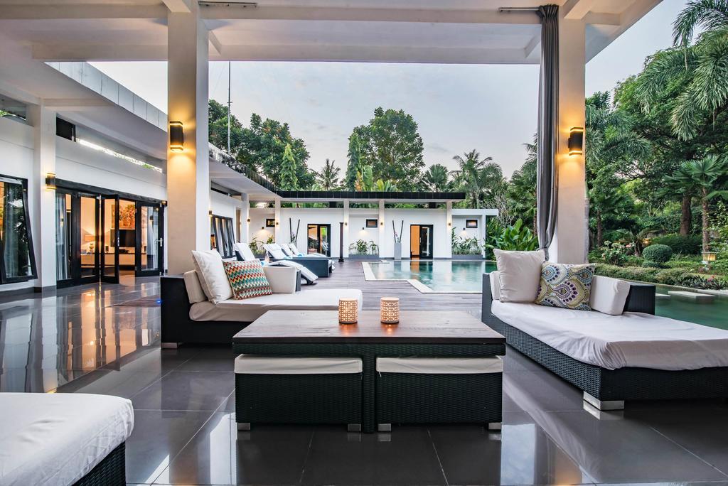 Stunning Villa Lily โลวินา ภายนอก รูปภาพ