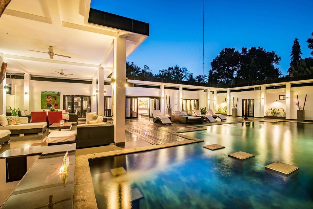 Stunning Villa Lily โลวินา ภายนอก รูปภาพ
