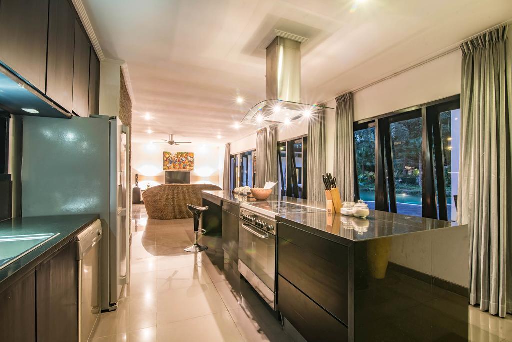 Stunning Villa Lily โลวินา ภายนอก รูปภาพ